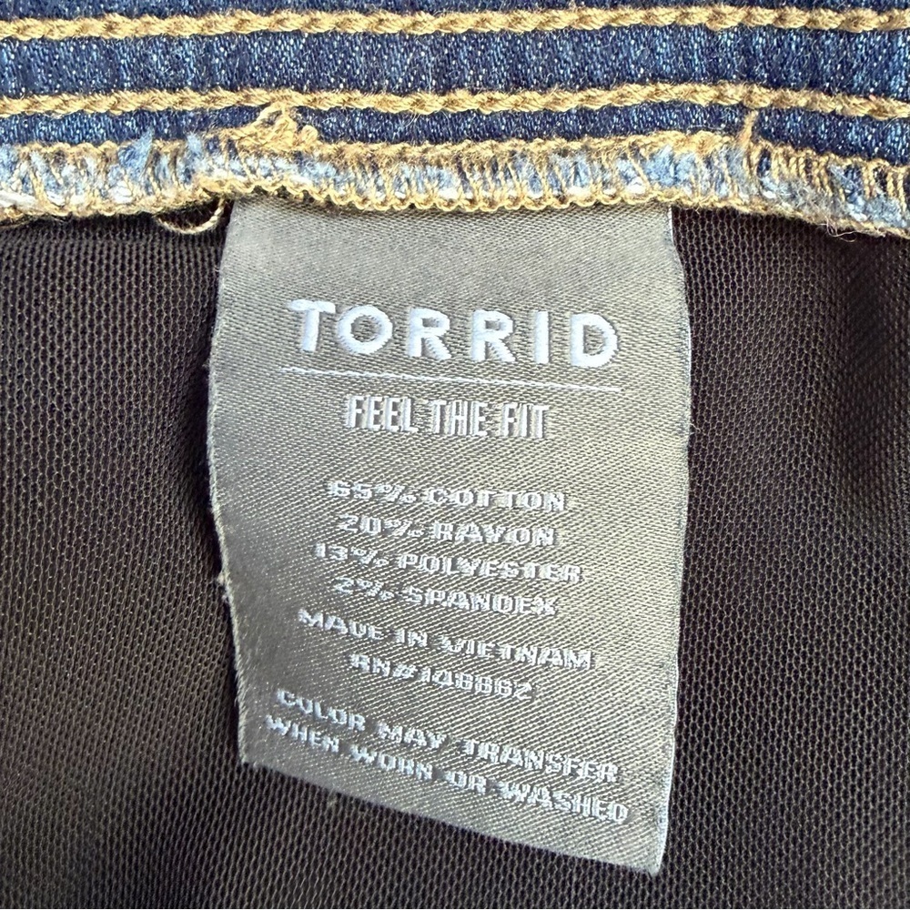 Torrid Lean Jean - Picture 9 of 9